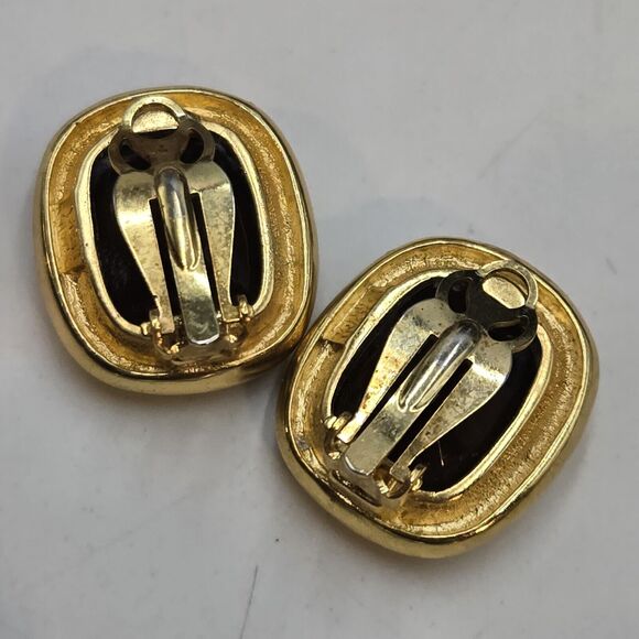 Vintage Signed Joan Rivers Square Bezel Set Amber Tone Glass Clip On Earrings - Picture 4 of 6